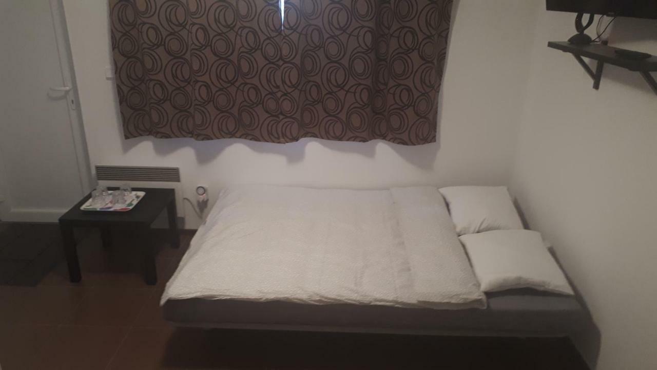 Apartman - Sukromie V Meste Bratislava Exteriér fotografie